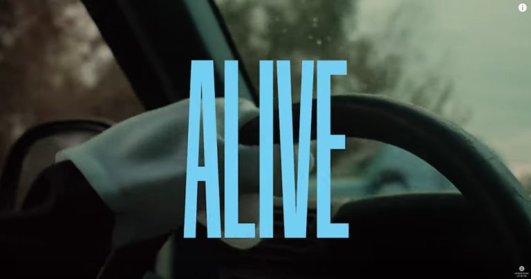 Hanni El Khatib – ALIVE (Extrait de FLIGHT)