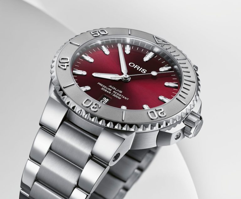 ORIS Aquis Date Cherry