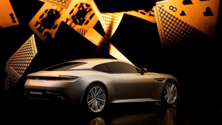 Aston Martin DB12